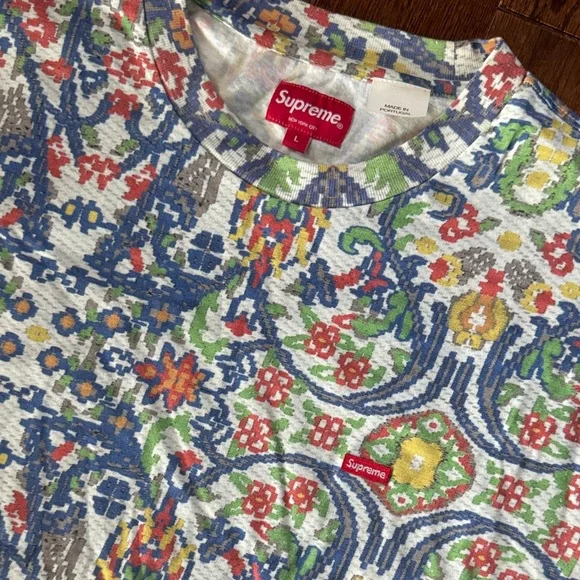 Supreme Multicolor Patterned Crewneck - Large - Picture 2 of 4